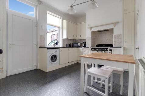 4- Ryan Clarke EweMove Pontefract