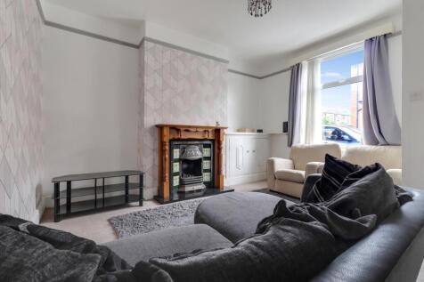 5- Ryan Clarke EweMove Pontefract