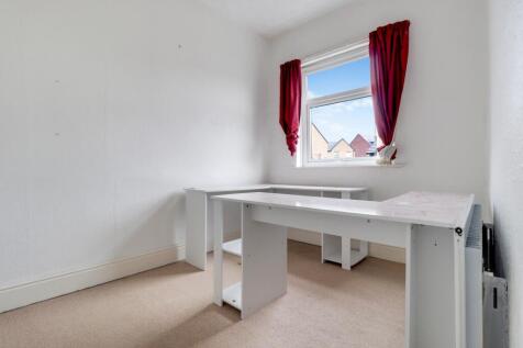 10- Ryan Clarke EweMove Pontefract