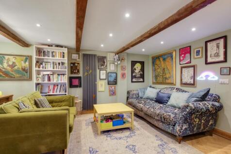 Open-Plan Reception Room