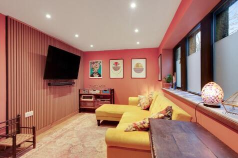 Open-Plan Reception Room