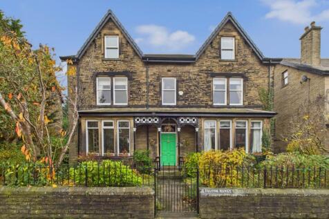 CAM04233G0-PR0042-STILL061