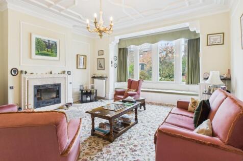 CAM04233G0-PR0042-STILL027