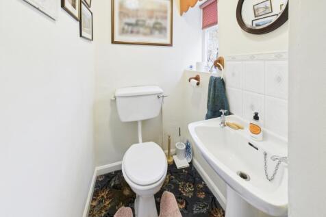 CAM04233G0-PR0042-STILL044