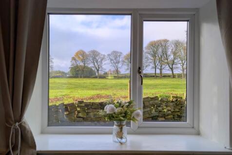 Winter Hill EweMove Brighouse Southowram (6)