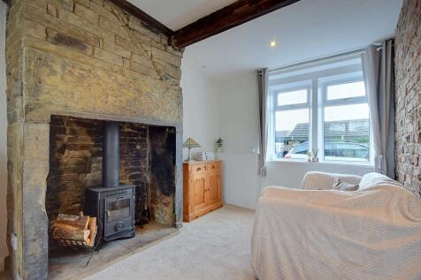 Winter Hill EweMove Brighouse Southowram (3).tif