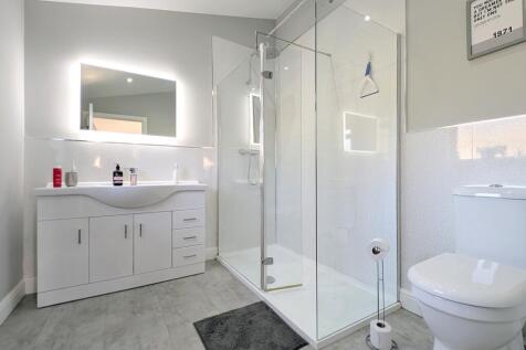 Annes ct Ewemove (1)