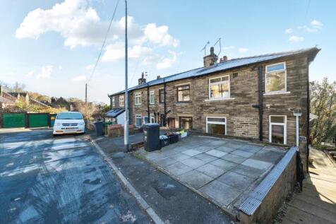 Front of property from cul-de-sac