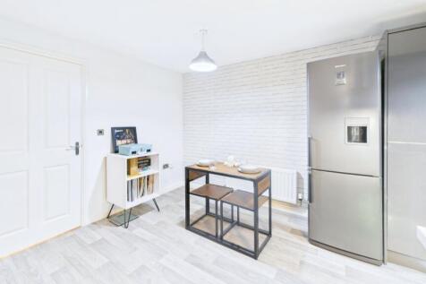 CAM02351G0-PR0087-STILL018