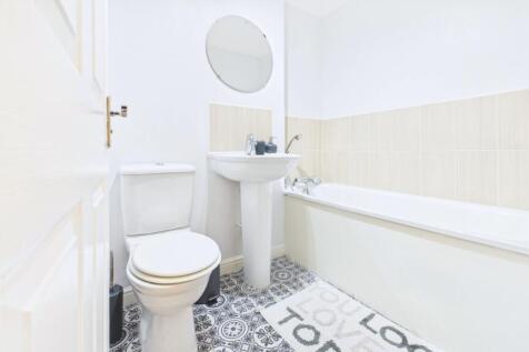 CAM02351G0-PR0087-STILL025