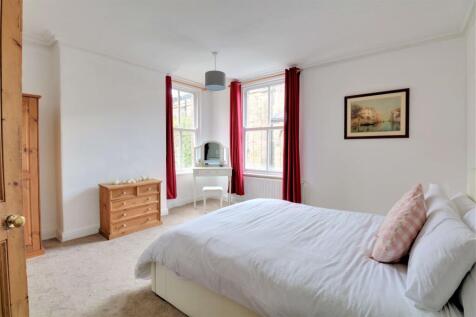 Bedroom 1 (Double)