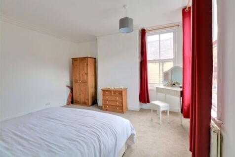 Bedroom 1 (Double)