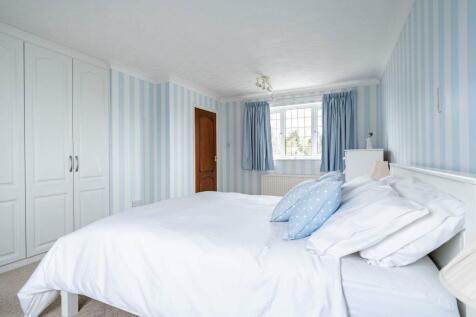 Bedroom 1 (Double)