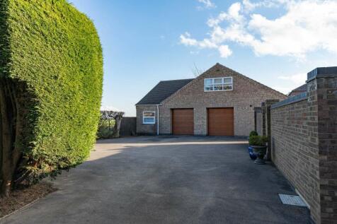 Garages and Annexe