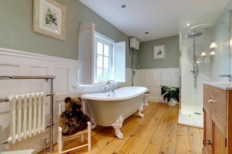 25. Bathroom