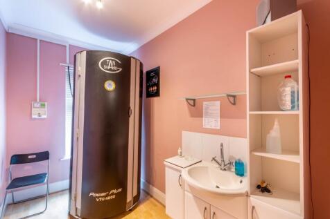 Estate Agent EweMove Scunthorpe Treatment