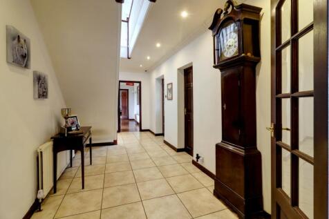 6. Entrance Hall 2