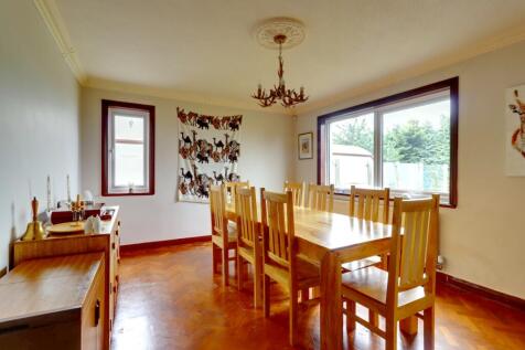 15. Dining Room 1