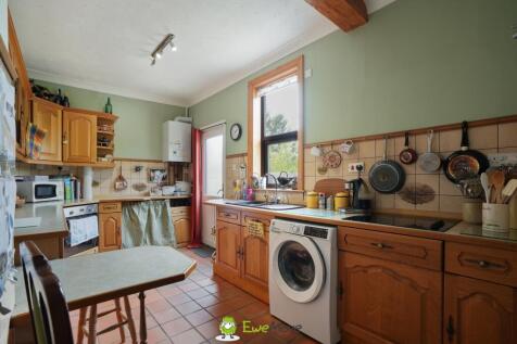 Estate Agent EweMove Scunthorpe Kitchen