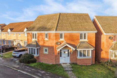 Estate Agent EweMove Scunthorpe Front Aspect