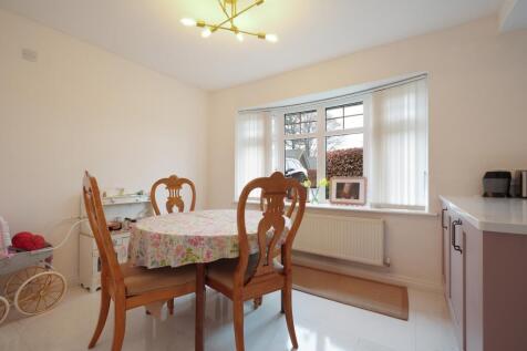 Estate Agent EweMove Scunthorpe Dining Room