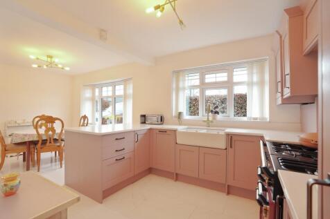 Estate Agent EweMove Scunthorpe Kitchen