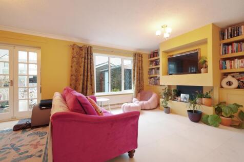 Estate Agent EweMove Scunthorpe Living Room
