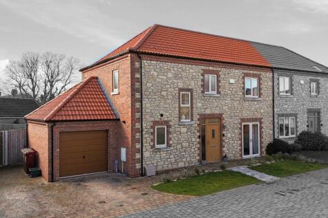 EweMove Estate Agent Scunthorpe Front of House
