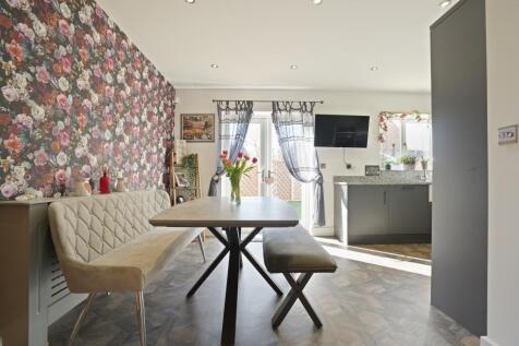 EweMove Estate Agent Scunthorpe Diner