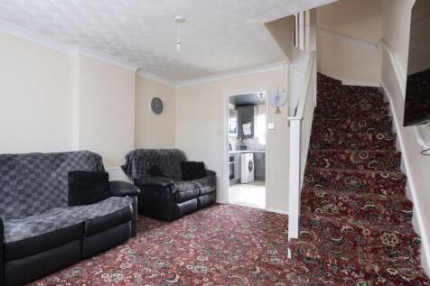 EAGLESTHORPE LIVING ROOM 2