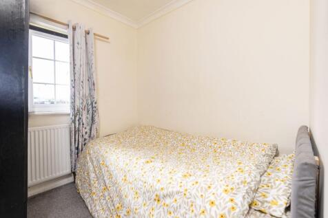 EAGLESTHORPE BED 2