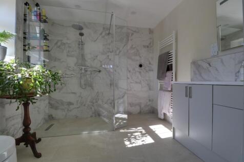 Bedroom 2 Ensuite