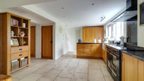 7. Kitchen 1