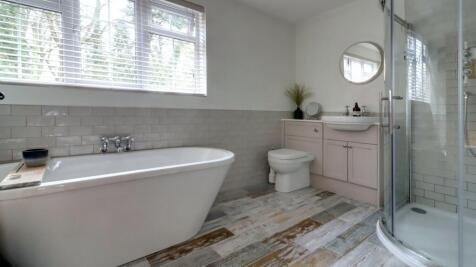 15. Ensuite