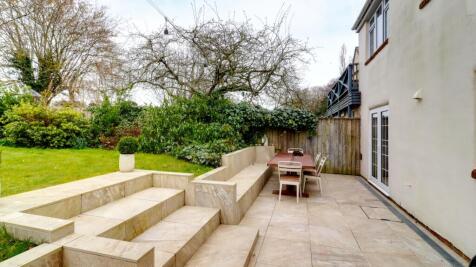 21. Garden 3