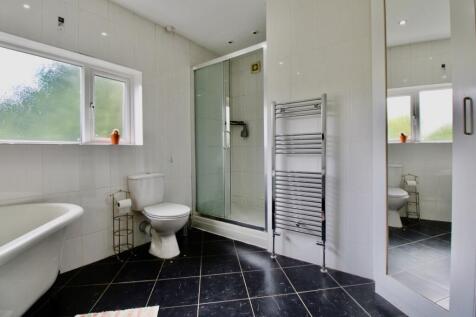 Bathroom angle 2