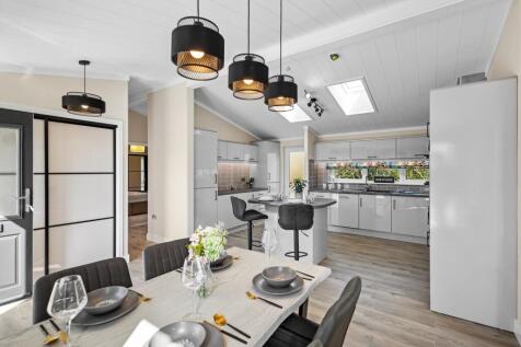 2A KITCHEN DINING ROOM