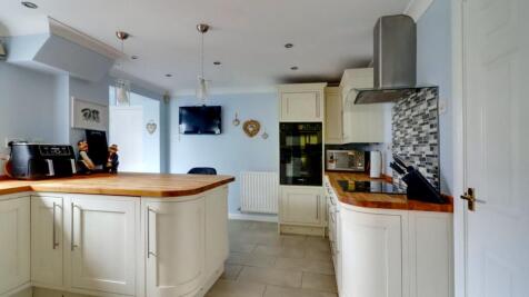 4. Kitchen 1