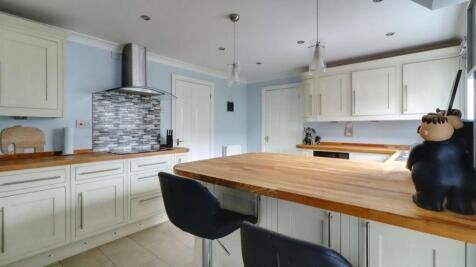 5. Kitchen 2