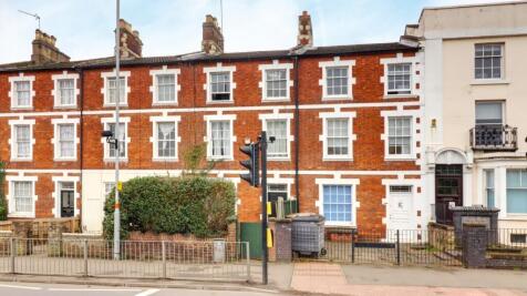 11. House front 1