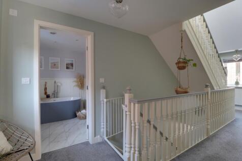 1st Floor Landing