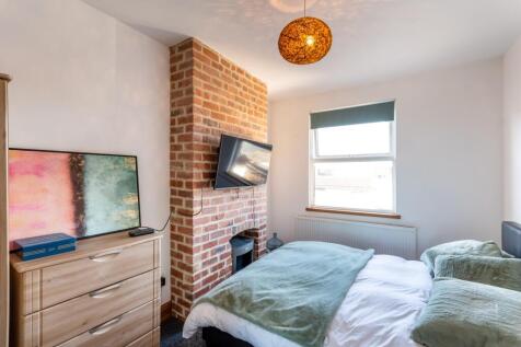 EweMove Estate Agent Gainsborough Bedroom