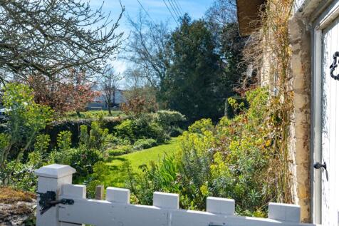 Charming Front Garden