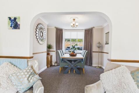 Dining Room - EveMove Spalding