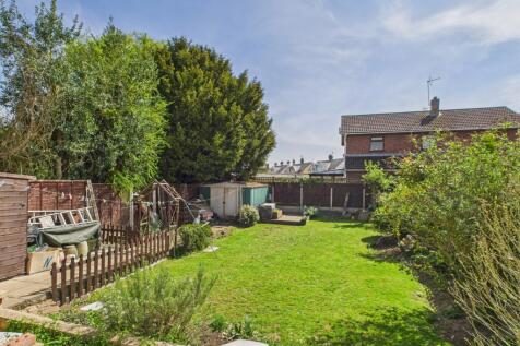 Garden - EveMove Spalding