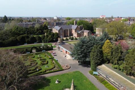Ayscoughfee Gardens - EveMove Spalding