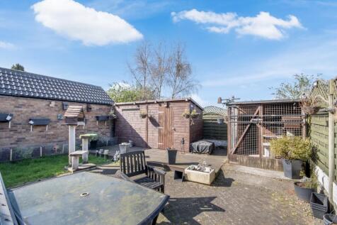 EweMove Estate Agent Scunthorpe Rear Garden