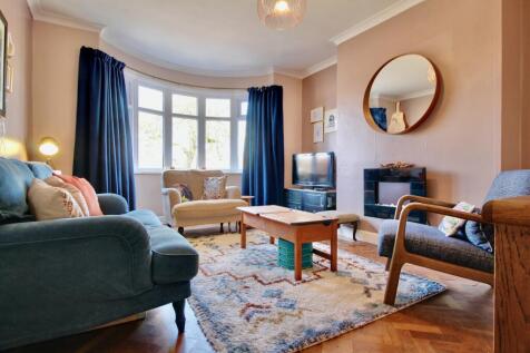 Lounge - EweMove Hinckley Gus Critchlow