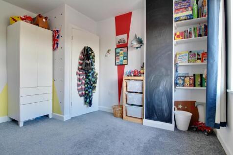 Bedroom 2 - reverse view - EweMove Hinckley Gus Cr