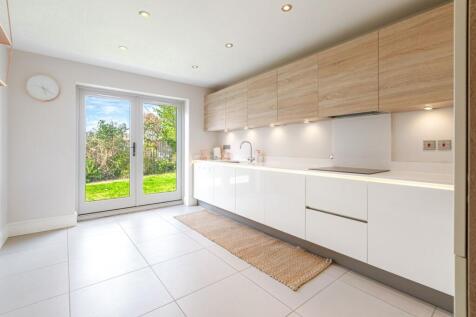 Kitchen angle 2